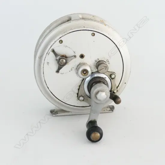 RARE AUSTRALIAN J.T. CROUCH & SONS 3½" CASTING REEL